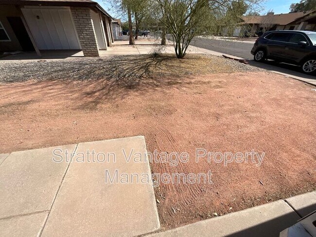 1510 E Palmdale Dr Tempe, AZ 85282 photo 4