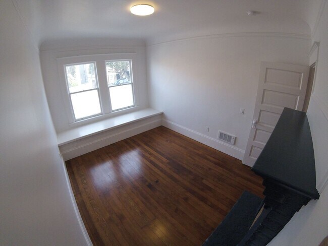 1333 Lyon St San Francisco, CA 94115 photo 2