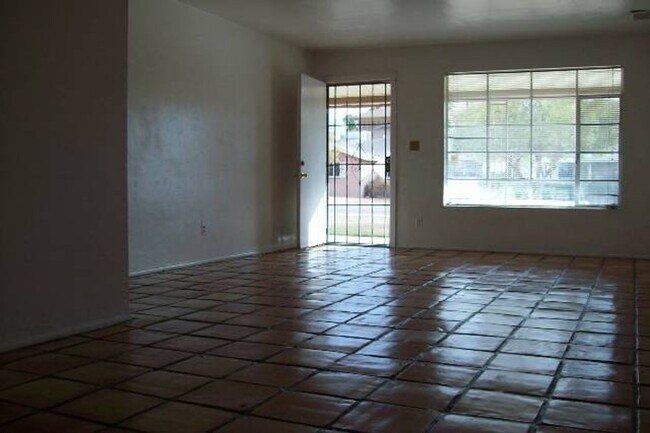 1204 W 7th St Tempe, AZ 85281 photo 4