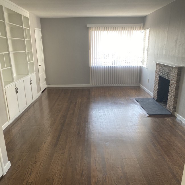 6518 Outlook Ave Oakland, CA 94605 photo 4