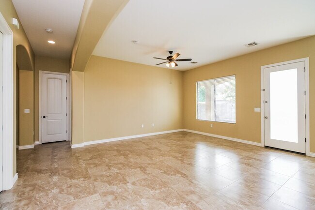 21549 E Puesta Del Sol Queen Creek, AZ 85142 photo 3