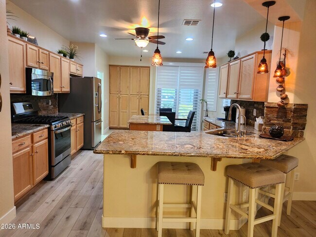 12864 W Hedge Hog Pl Peoria, AZ 85383 photo 4
