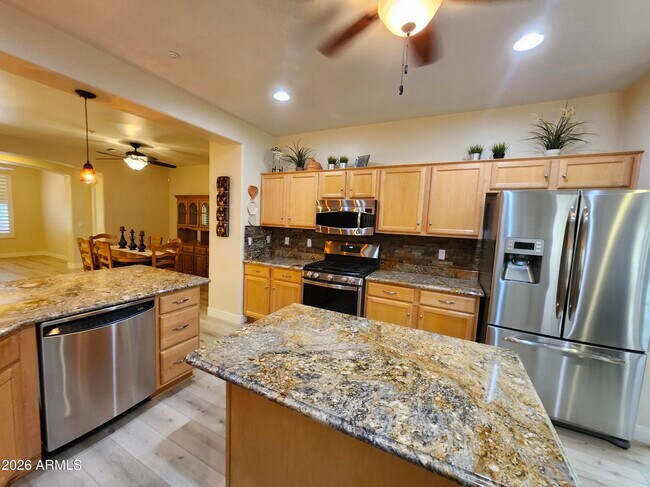 12864 W Hedge Hog Pl Peoria, AZ 85383 photo 5