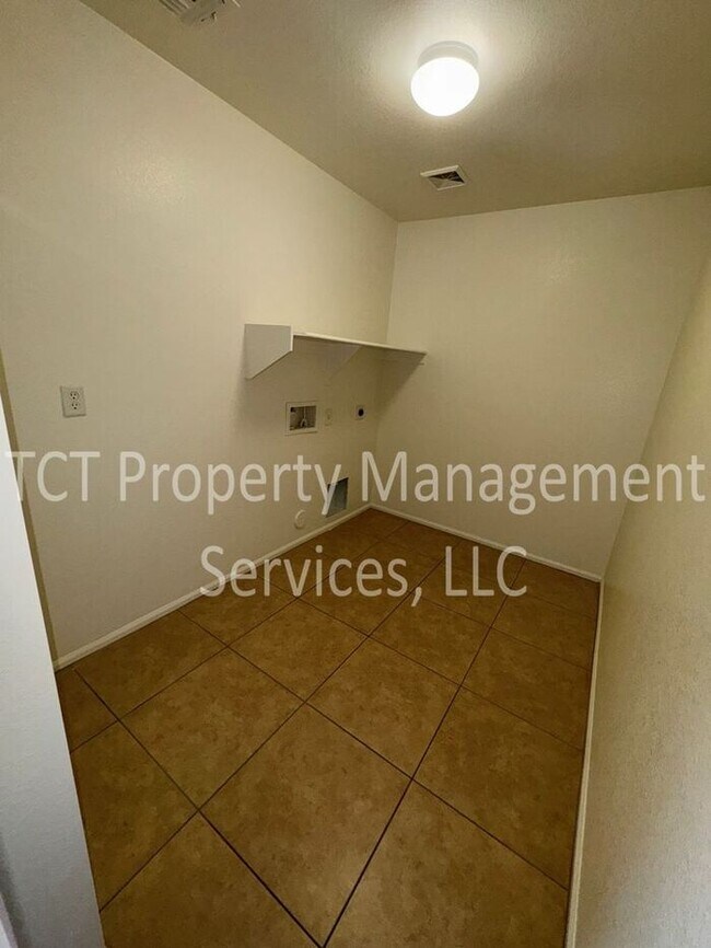 28579 N Dolomite Ln Queen Creek, AZ 85143 photo 5