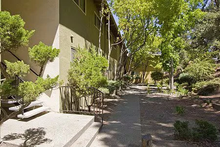 22842 Vermont St Hayward, CA 94541 photo 3