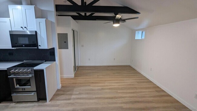 530 Glover Ave Chula Vista, CA 91910 photo 5