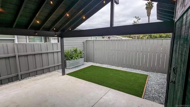 530 Glover Ave Chula Vista, CA 91910 photo 2