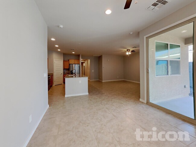 439 W Tenia Trail San Tan Valley, AZ 85140 photo 5