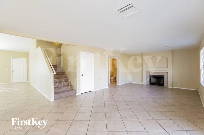 8736 W Tuckey Ln Glendale, AZ 85305 photo 4