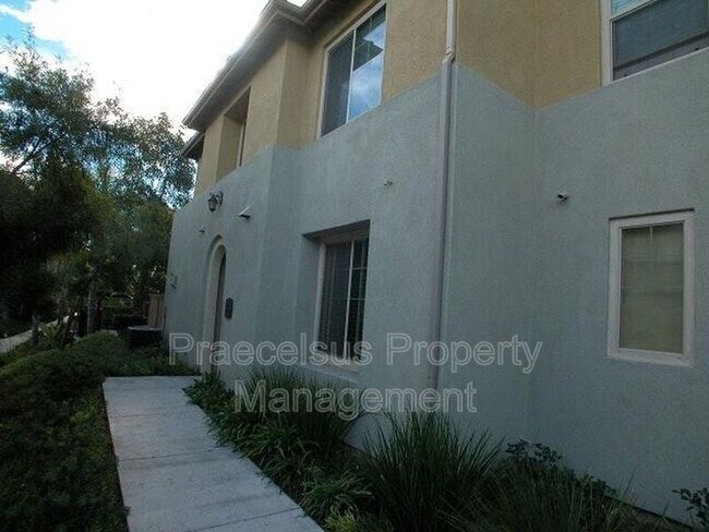 1724 Rolling Water Dr Chula Vista, CA 91915 photo 2