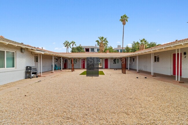 4138 N 3rd Ave Phoenix, AZ 85013 photo 3