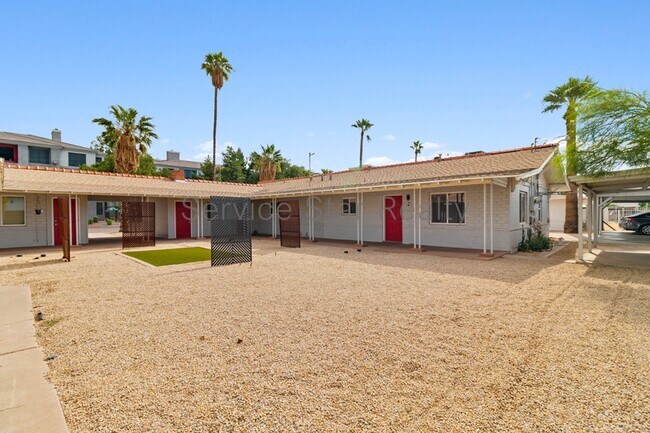 4138 N 3rd Ave Phoenix, AZ 85013 photo 2