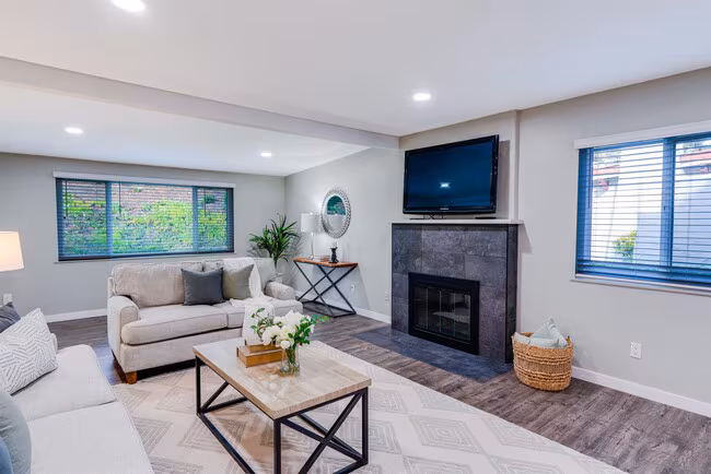 12486 Rios Rd San Diego, CA 92128 photo 4