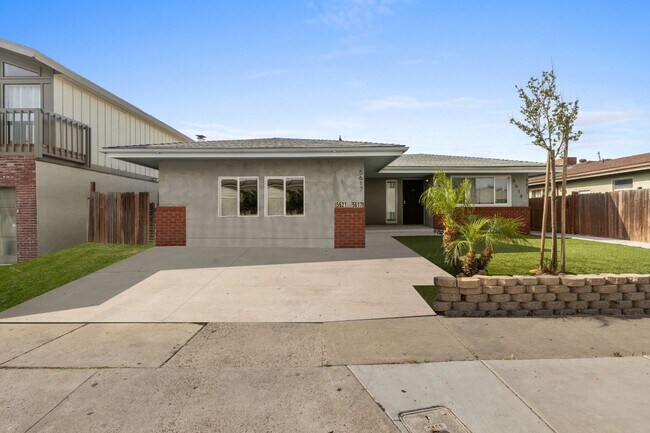 5621 Dorothy Dr San Diego, CA 92115 photo 2