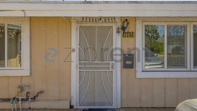 2330 Olive Ave photo 3