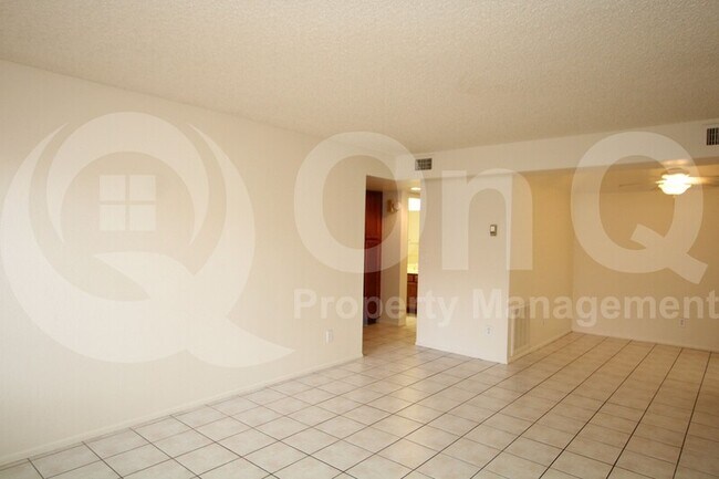 818 S Westwood Mesa, AZ 85210 photo 5