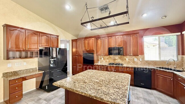 21708 N 70th Dr Glendale, AZ 85308 photo 3