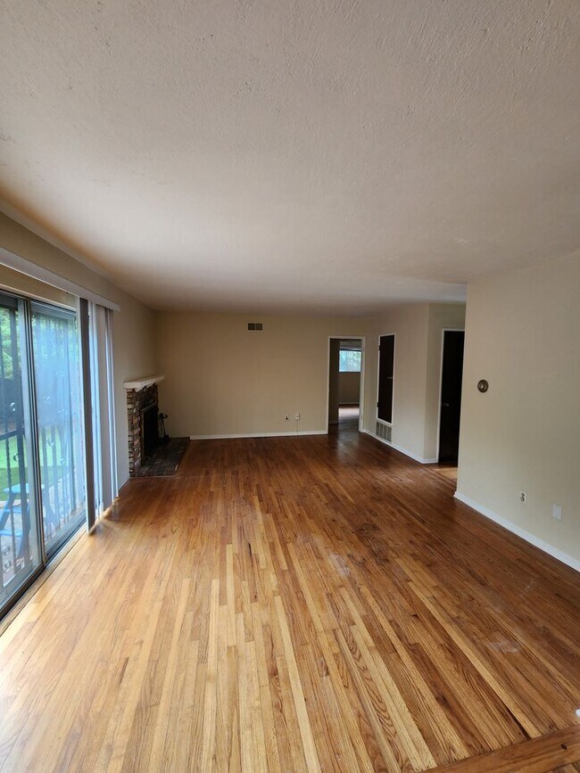 2609 Elyssee St San Diego, CA 92123 photo 3