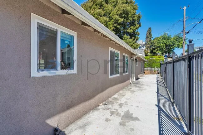 Unit #2273 photo 4