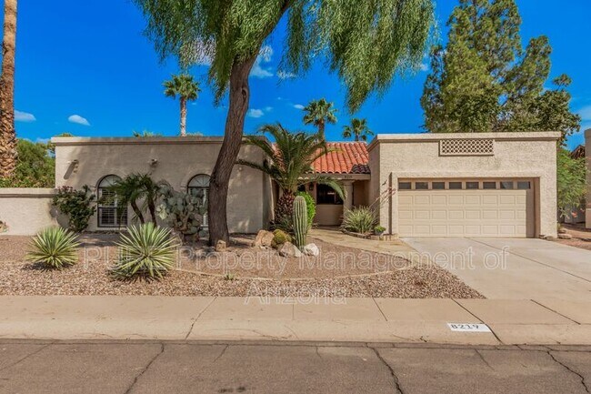 8219 E Morgan Trail Scottsdale, AZ 85258 photo 2