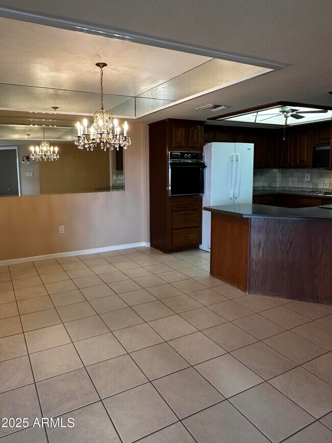 17404 N 99th Ave Sun City, AZ 85373 photo 4