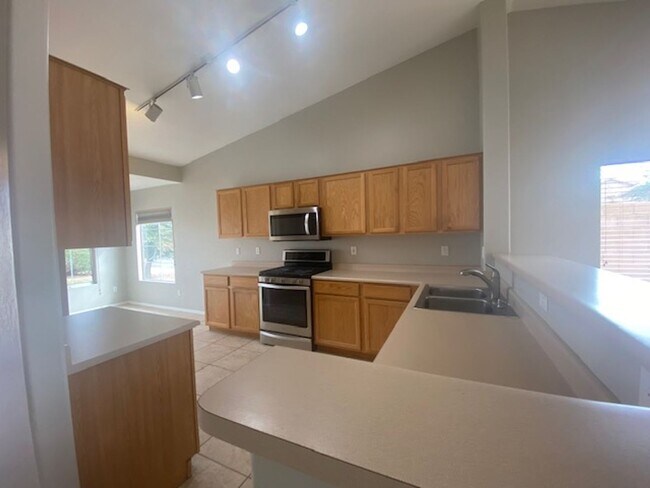 3605 E Woodside Way Gilbert, AZ 85297 photo 3