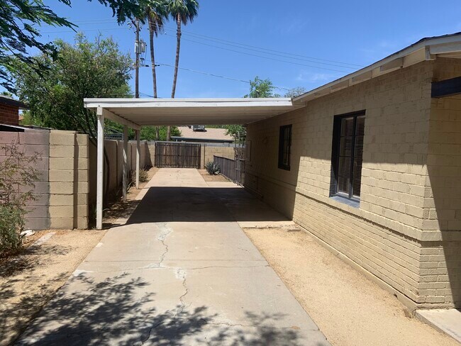 1722 W Osborn Rd Phoenix, AZ 85015 photo 4