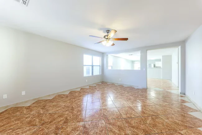 11807 W Ester Dr El Mirage, AZ 85335 photo 4