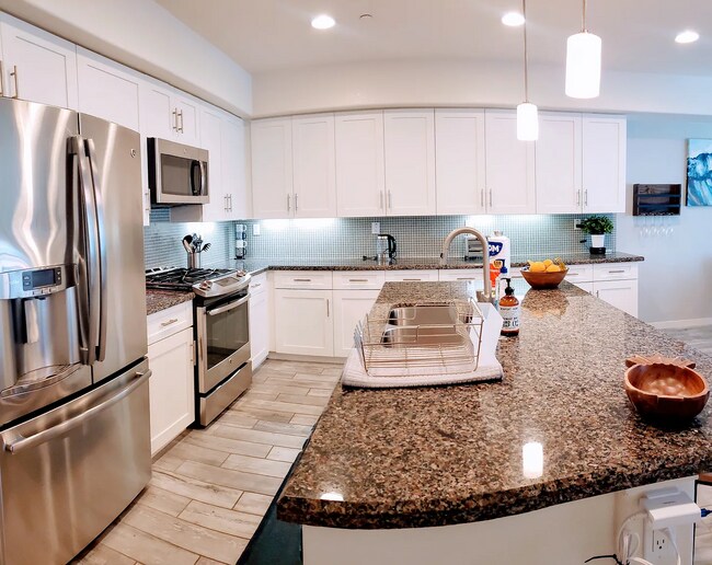 377 Juniper Ave Carlsbad, CA 92008