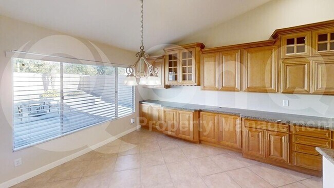 4442 E Graythorn St Phoenix, AZ 85044 photo 4
