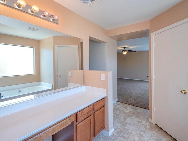 17754 W Bloomfield Rd Surprise, AZ 85388 photo 5