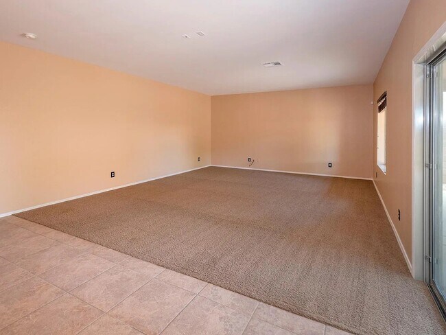 17754 W Bloomfield Rd Surprise, AZ 85388 photo 2