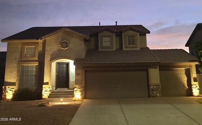 414 N Hudson Pl photo 2
