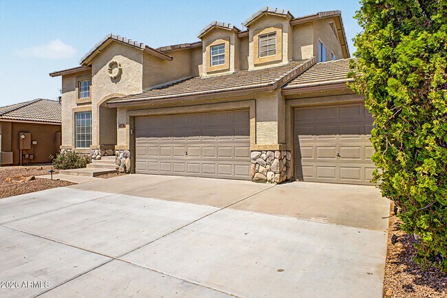 414 N Hudson Pl photo 3