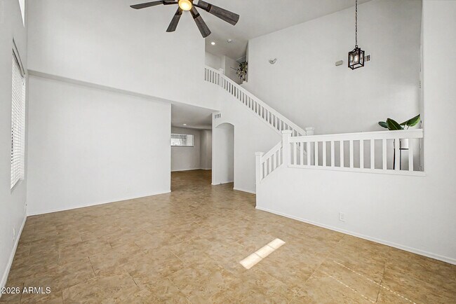 414 N Hudson Pl photo 5