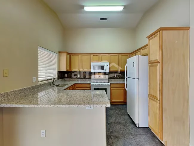 5354 W Jessica Ln Phoenix, AZ 85339 photo 3