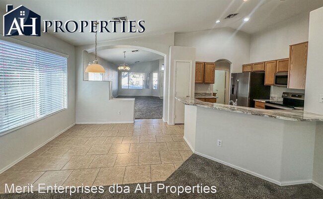 8153 W Clara Ln Peoria, AZ 85382 photo 3