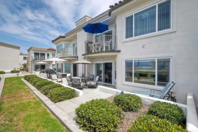 600 The Strand N Oceanside, CA 92054 photo 4