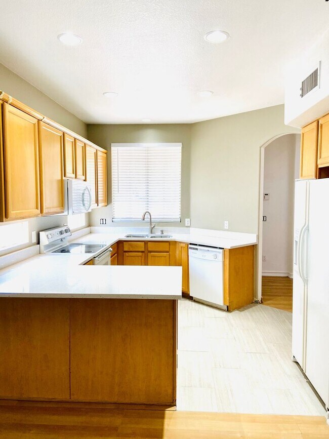 2123 N 30th St Mesa, AZ 85213 photo 4