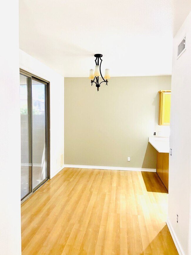2123 N 30th St Mesa, AZ 85213 photo 5