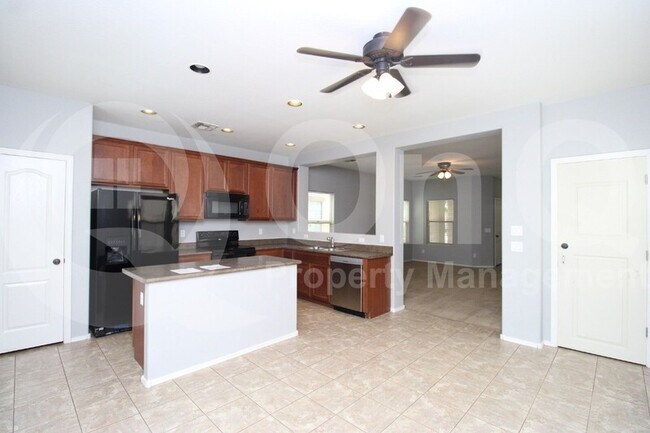 17085 N 184th Ln Surprise, AZ 85374 photo 2