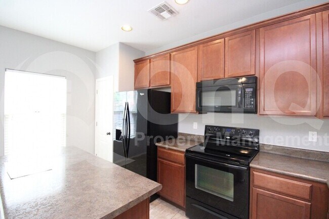 17085 N 184th Ln Surprise, AZ 85374 photo 3