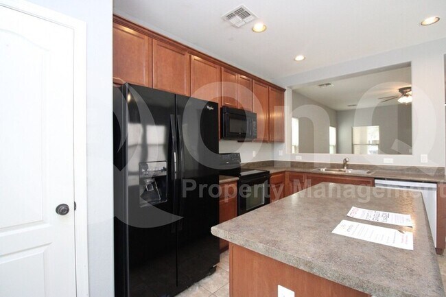 17085 N 184th Ln Surprise, AZ 85374 photo 4