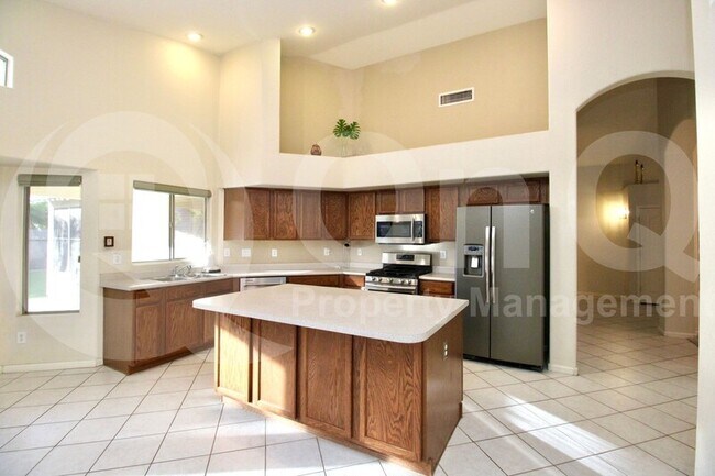2370 S Granite St Gilbert, AZ 85295 photo 4