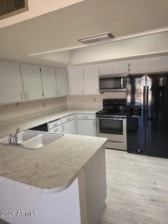 11226 S Tomi Dr Phoenix, AZ 85044 photo 5