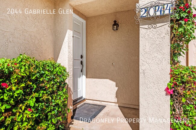 2044 Gabrielle Glen Escondido, CA 92029 photo 3