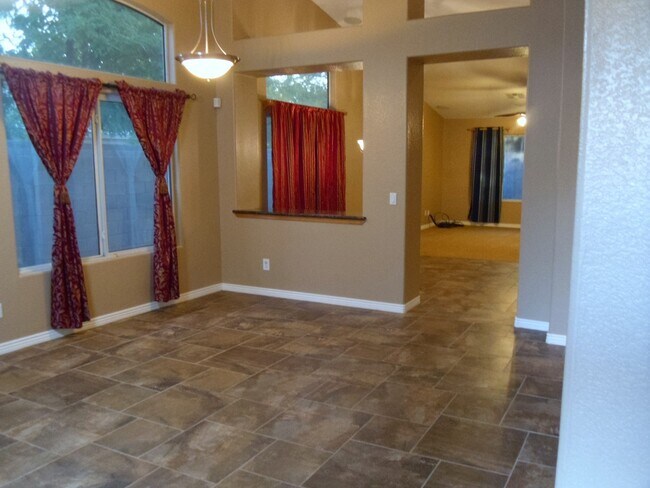 2260 S Southwind Dr Gilbert, AZ 85295 photo 5