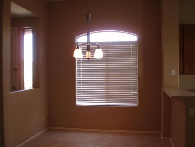 2600 E Springfield Pl Chandler, AZ 85286 photo 4