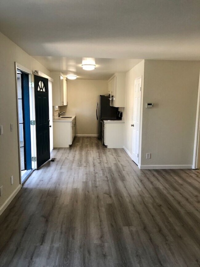 235 Washington St Santa Clara, CA 95050 photo 4