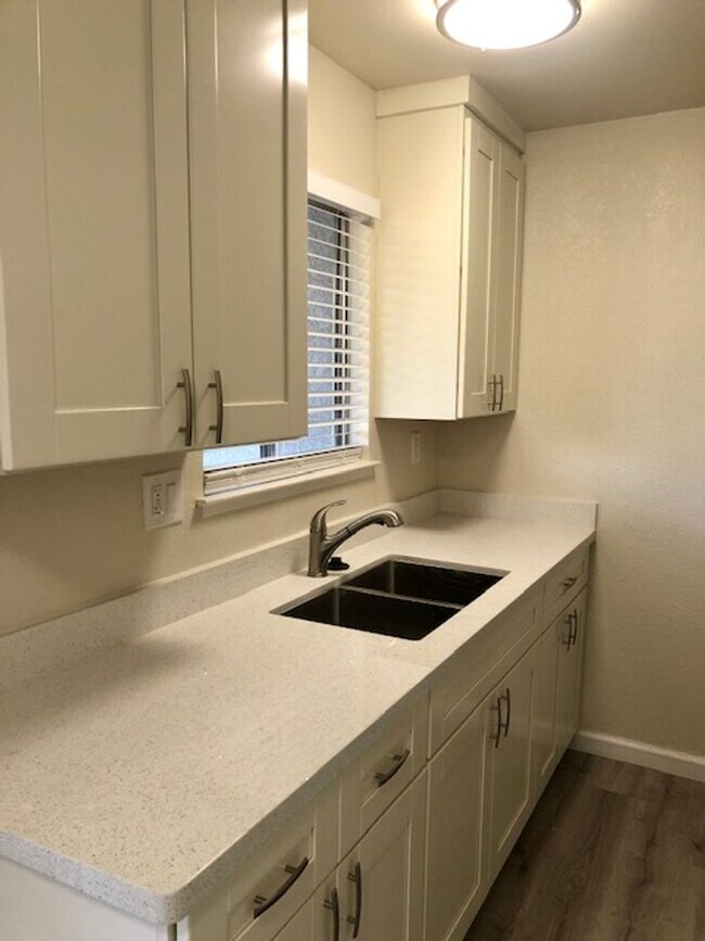 235 Washington St Santa Clara, CA 95050 photo 5